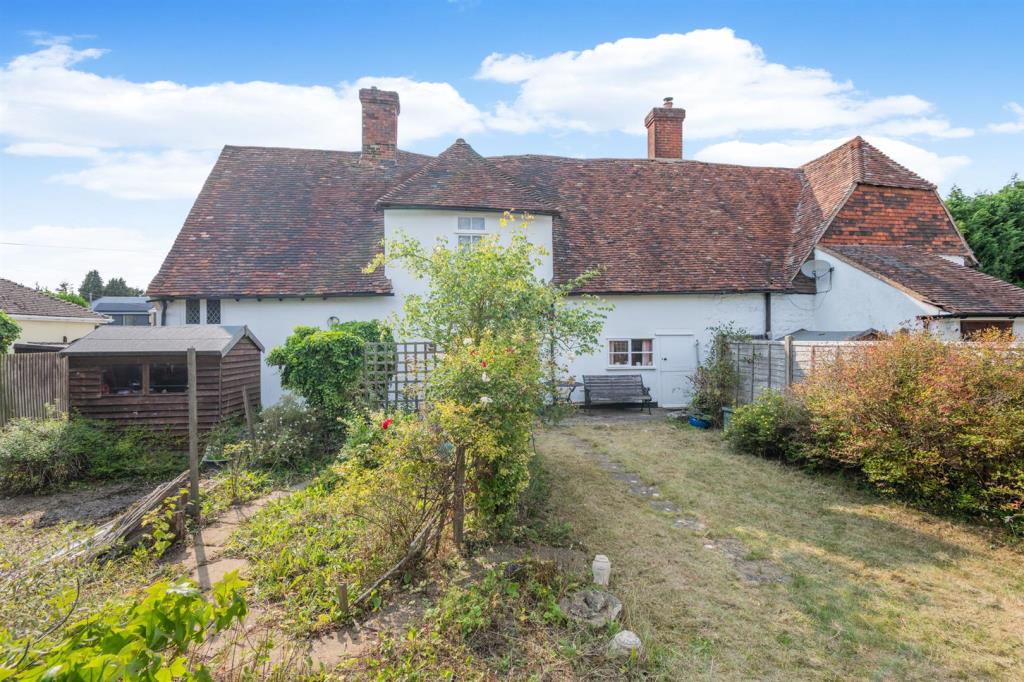 Lot: 91 - PERIOD COTTAGE FOR IMPROVEMENT - Rear of property